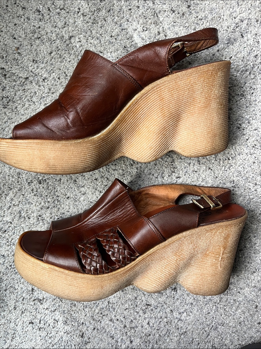 Famolare-Beautiful Vintage Hi There platform Leather Woven Slingback Sandals